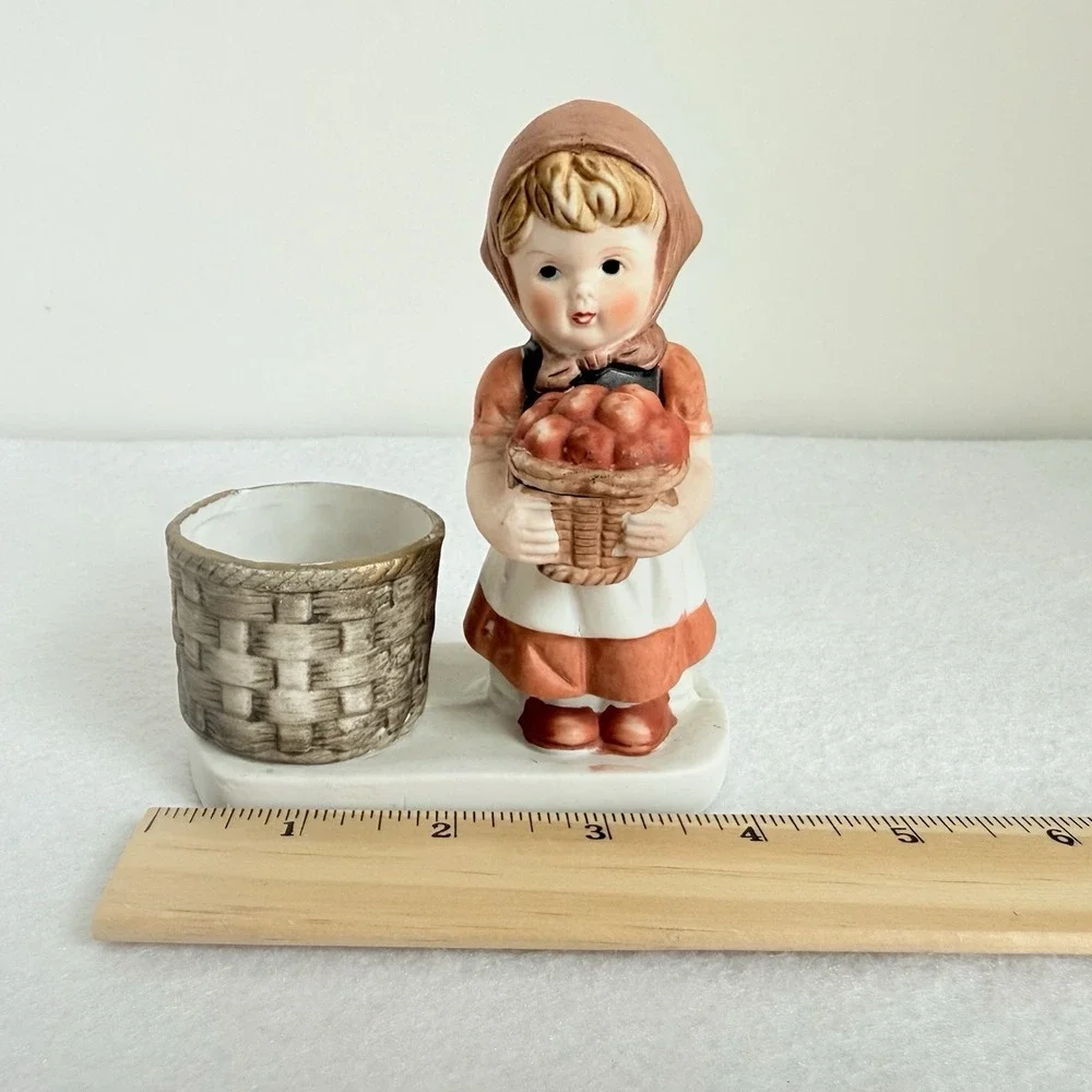 Vintage 1980 WA Ceramic Dutch Girl Apple Basket‎ Taper Candle Holder Figurine 5